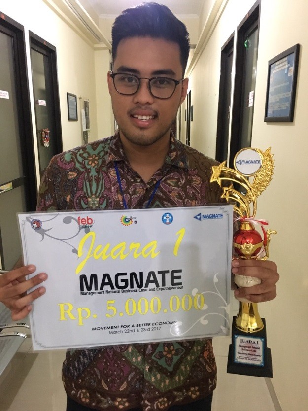 Juara 1 Management National Business Case and Expotrepreneur