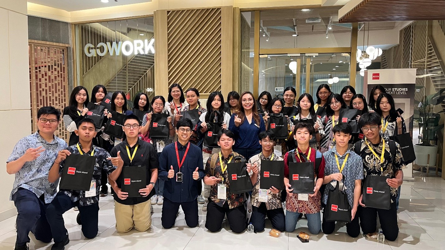 Menjadi Akuntan Professional yang Mampu Berdaya Saing Global: Accounting Binus Berkesempatan Berkunjung ke ACCA Indonesia