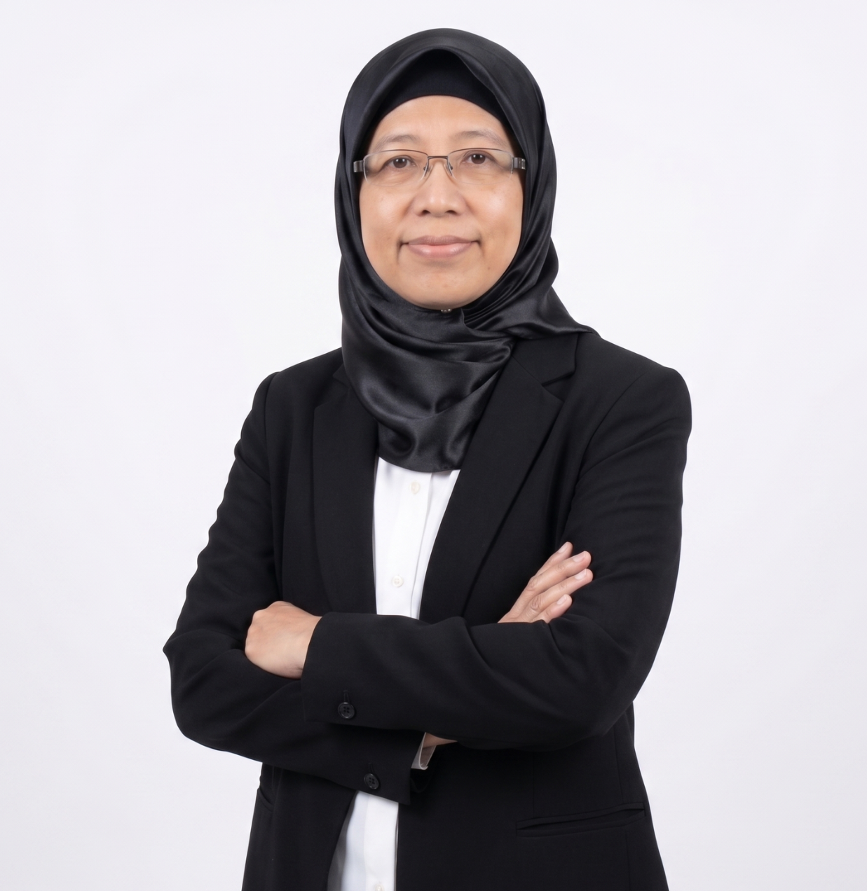 Holly Deviarti , S.E., M.B.A., Ph.D., Cert.DA.