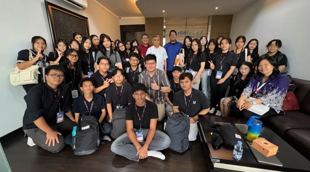 Akuntan Publik Terintegritas: Menjaga Kepentingan Publik di Era Globalisasi Melalui Kunjungan ke Kantor Akuntan Publik Audittrust